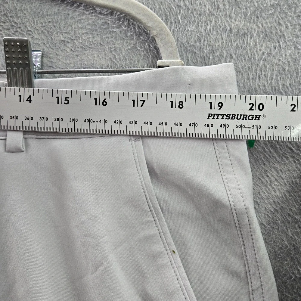 Greg Norman Men Shorts 38 Light‎ Gray Cargo Pocket High Rise 9 in Inseam NWT